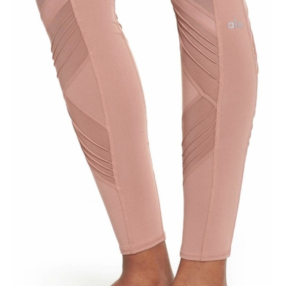 Alo Yoga Rosewater Ultimate High Waisted Leggings - Picture 4 of 9
